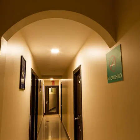 Hotel O Royal Grand Near Chhatrapati Shivaji International Airport
